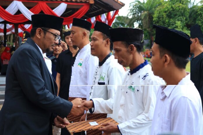 Napi Lapas Banyuwangi mendapatkan kado remisi di momen HUT Kemerdekaan RI, Kamis (17/8/2023). (foto/ist)