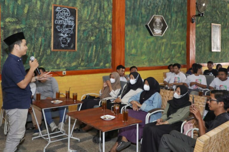 Wujudkan Indonesia Emas 2045, Ganjar Creasi Gelar Talkshow bagi Pemuda di Ponorogo