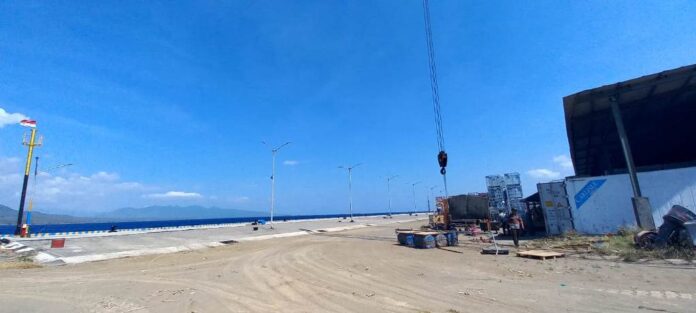 Pelabuhan swasta Masami di Banyuwangi tampak sepi akibat ditinggal kapal ikan.