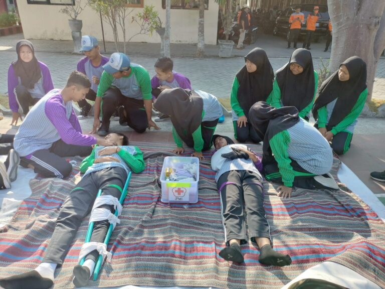 Puzzle dan Ular Tangga Jadi Daya Tarik SPAB di SMKN 1 Lengkong