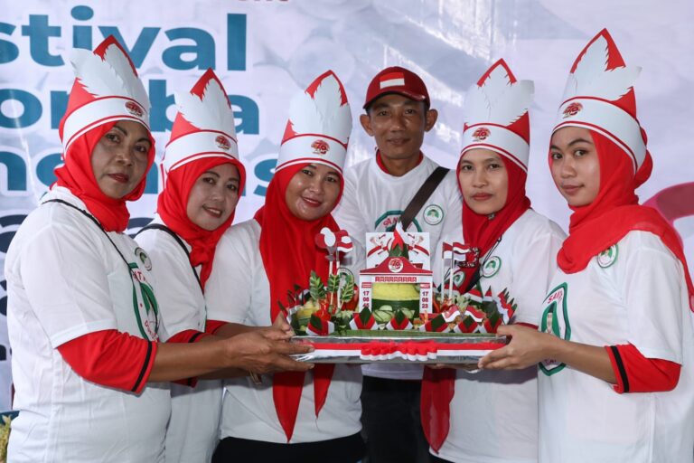 Santri Ganjar Gandeng Majelis Taklim Al-Firdaus Gelar Festival dan Menghias Jajanan Nusantara