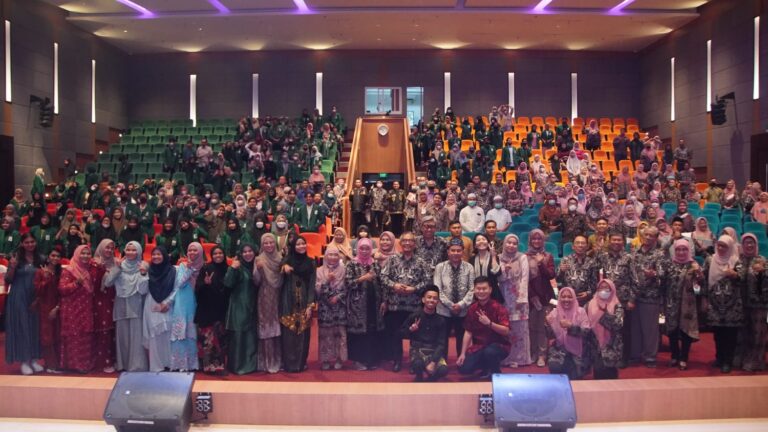 Pasukan Semut Unusa Dipercaya Coca-cola Recycle Sampah