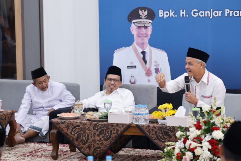 Terima Aspirasi Masyayikh se-Indonesia, Ganjar Kaji Program Insentif Guru Keagamaan di Level Nasional