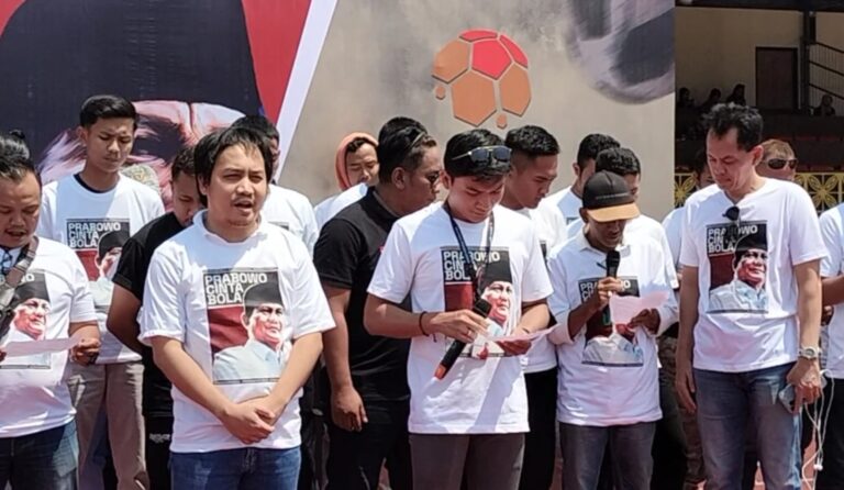 Usai Liga, Suporter dan Pemain Bola Deklarasikan Dukung Prabowo
