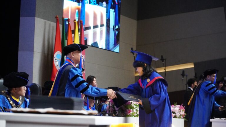 Wisuda ke-84, PCU Lepas 1.252 Lulusan