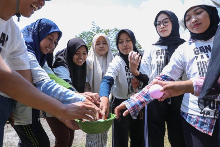 Kenalkan Sosok Ganjar Pranowo, G-Creasi Adakan Outbond Bareng Gen Z di Malang