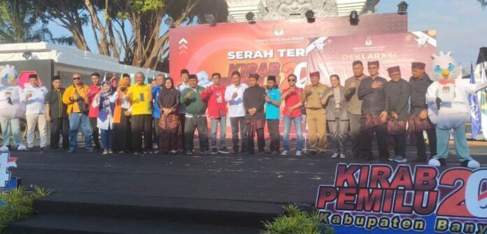 Kegiatan Kirab Pemilu 2024 di Banyuwangi. (foto/udi)