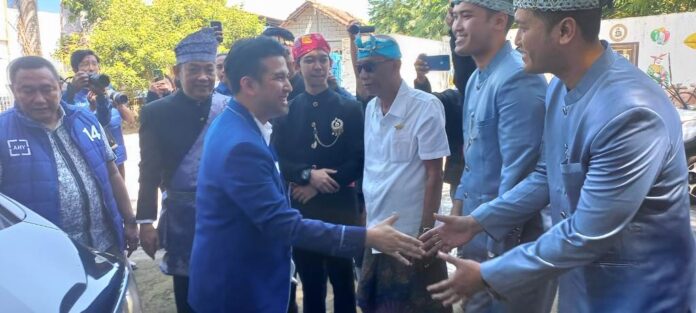 Ketua DPD Demokrat Jatim, Emil Dardak ketika berkunjung ke Banyuwangi, Sabtu (9/9/2023) siang. (foto/udi)