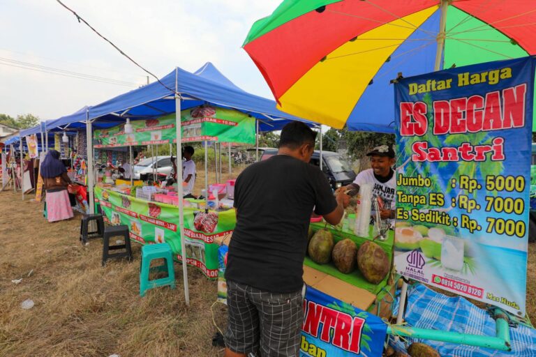 Gelar Tuban Fashion Carnival dan Festival Tongklek, Ganjar Ronggolawe, Untungkan UMKM Lokal