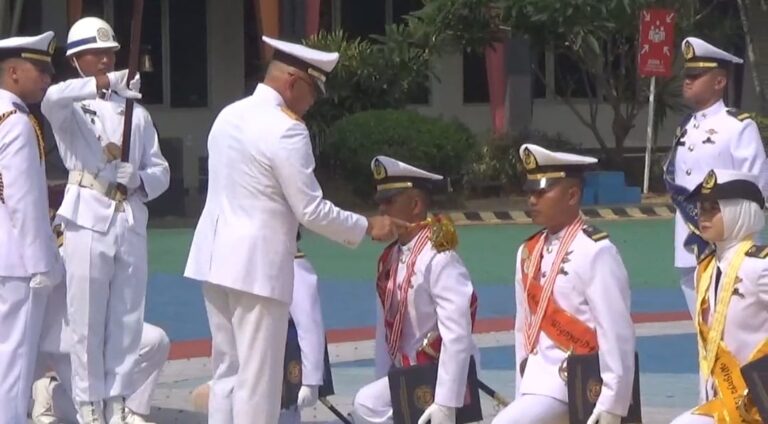 Poltekpel Surabaya Luluskan 243 Perwira Transportasi Laut Angkatan 49