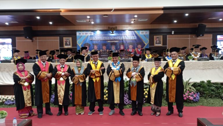 Tujuh Profesor Baru Unesa Dikukuhkan, Target Peringkat 500 Dunia