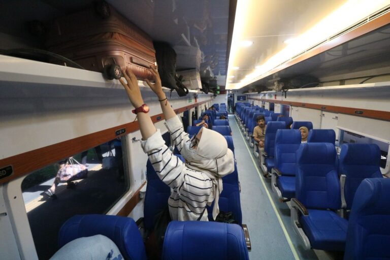 Diluncurkan, KA Ekonomi ‘New Generation’ Kini Beroperasi di KA Jayabaya