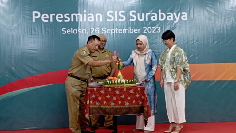 Resmi Hadir, SIS Surabaya Pastikan Terapkan Kurikulum Lengkap