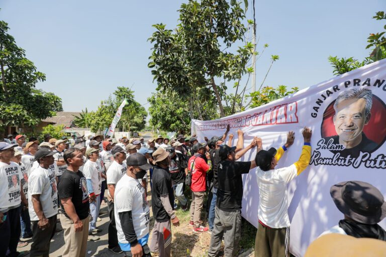 Petebu Ganjar Bubuhkan Tanda Tangan di Nganjuk, Komitmen Dukung ‘Ganjar Pranowo Presiden 2024-2029’