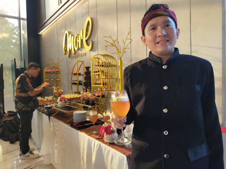 Hebat…, Hotel ini Tuangkan Filosofi Loh Jinawi dalam Cawan Minuman