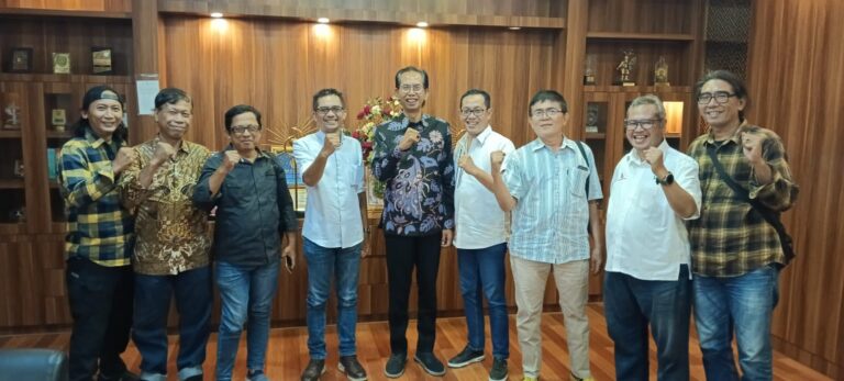 Adi Sutarwijono: DPRD dan SMSI Kota Surabaya Bisa Saling Melengkapi Bangun Kota Pahlawan