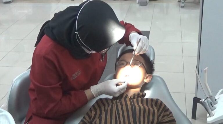 Sebanyak 750 Warga Periksa dan Konsultasi Kesehatan Gigi Gratis