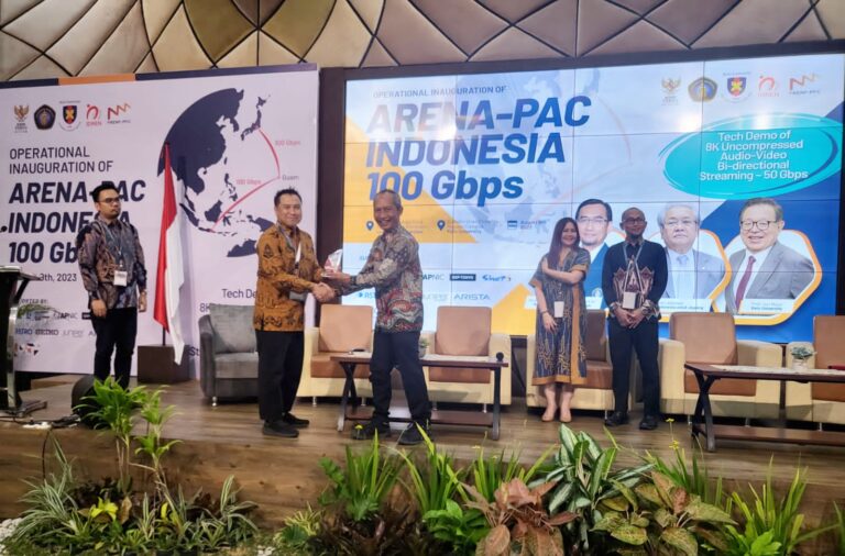 Percepat Pemerataan Transformasi Digital Sektor Pendidikan, Indosat Business Perkuat Infrastruktur ICT Perguruan Tinggi di Jatim