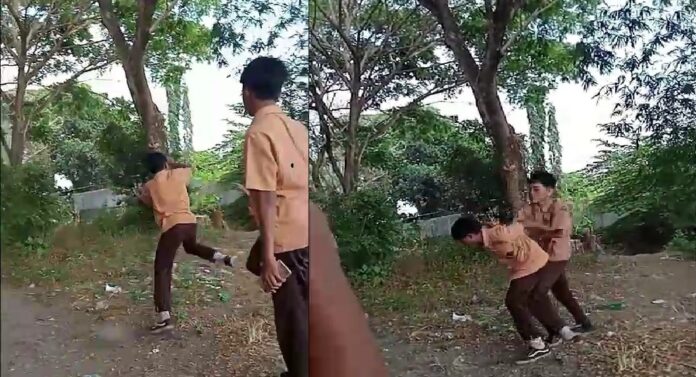 Potongan video aksi penganiayaan siswa SMP di Banyuwangi.