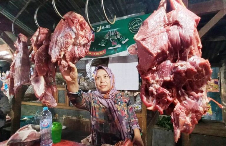 Pedagang pasar di Banyuwangi akan direlokasi.