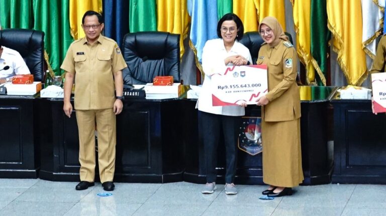 Produk makanan olahan ikan di Banyuwangi. (foto/dok)