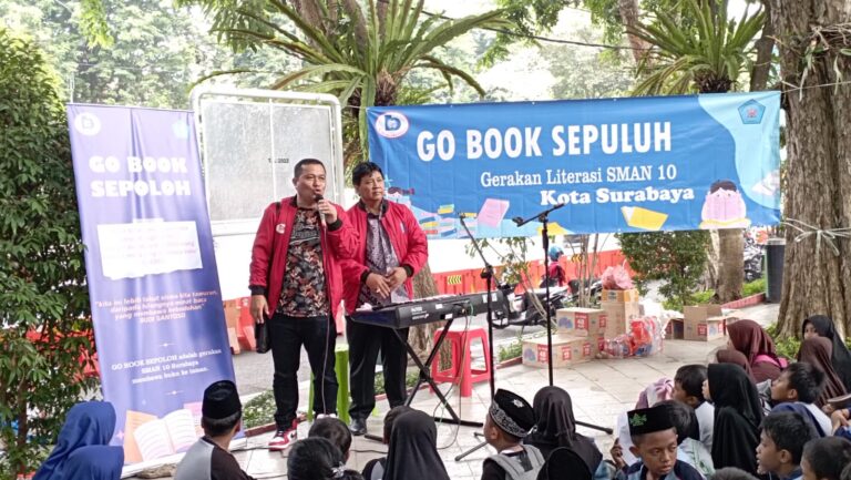 Go Book, Cara Unik Siswa SMAN 10 Surabaya Tarik Minat Baca Masyarakat