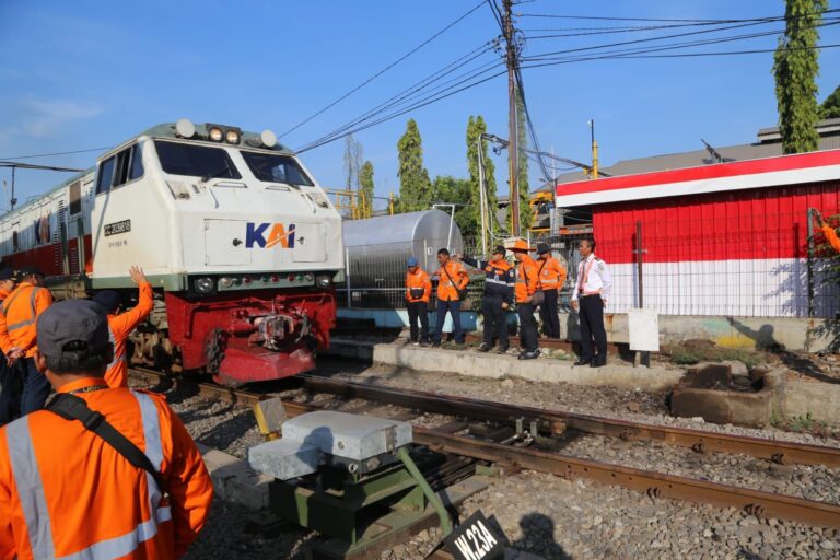 Jelang Nataru, Daop 8 Surabaya Cek Lintas Operasional Kereta Api