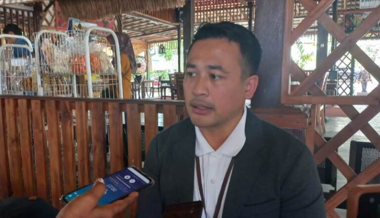 EGM PT Angkasa Pura 2 Bandara Banyuwangi, Johan Seno Acton. (foto/udi)
