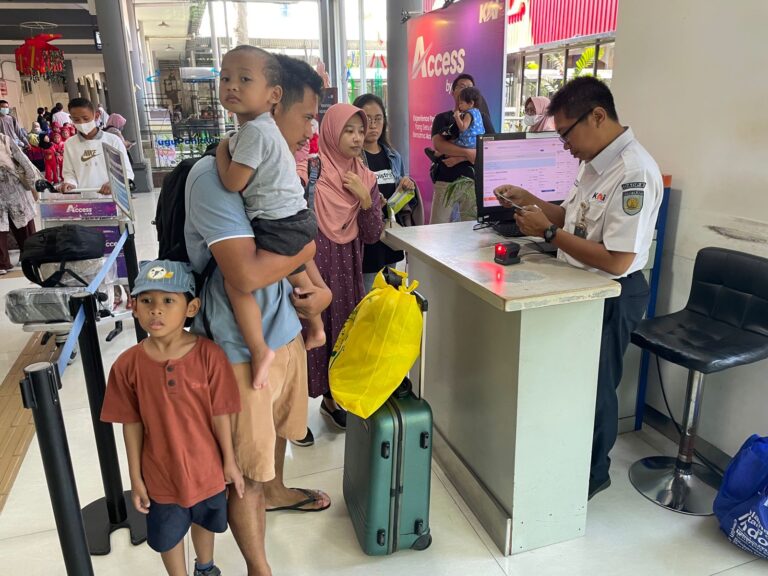 Liburan Nataru, Penjualan Tiket di Daop 8 Surabaya Capai 89.554