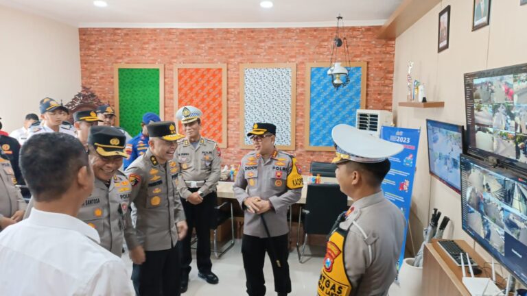 Tinjau Pelabuhan Ketapang, Sahli Kapolri : Penyeberangan Ketapang – Gilimanuk Aman 