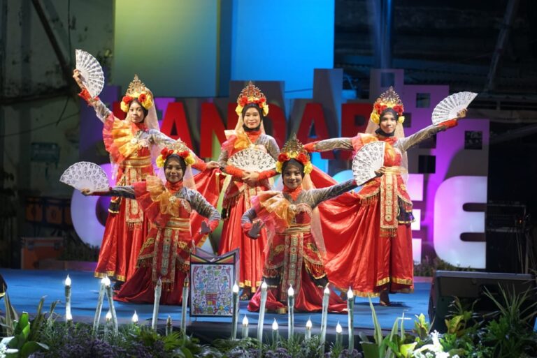 Tampung Peminat Seni, Gresik Miliki Sanggar Tari