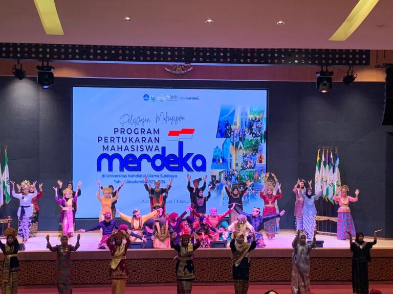 Unusa Lepas 36 Mahasiswa Peserta Program PMM Inbound