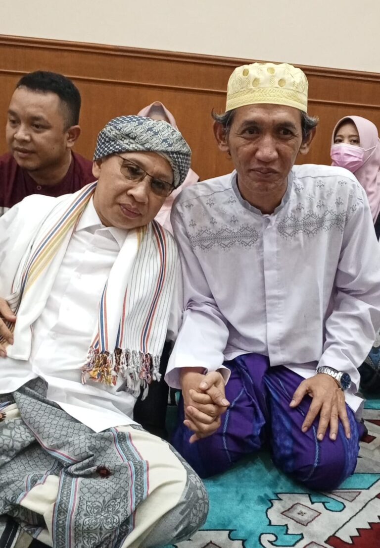 Alfira Tour & Travel Ajak Gen Z ‘Wani Hijrah’, Hadirkan Buya Yahya di Masjid Agung Surabaya