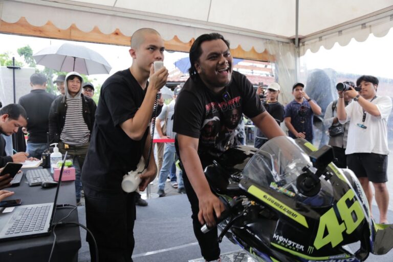 Hadirkan Adrenalin Sebagai Pembalap MotoGP™ di Pertamina Enduro VR46 Racing Team