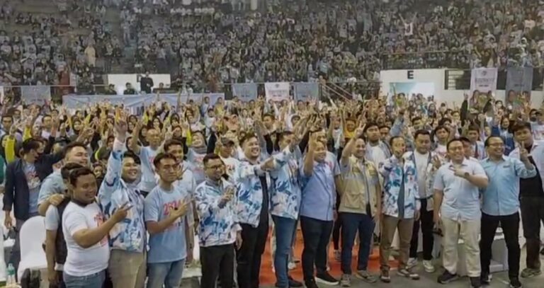 Ribuan Relawan Bergerak 1912 Jatim Deklarasi Dukung Prabowo – Gibran