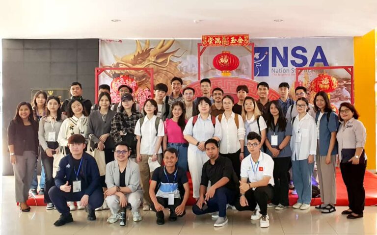 Puluhan Mahasiswa dan Dosen Asing Penasaran dengan Musik Tradisional Indonesia