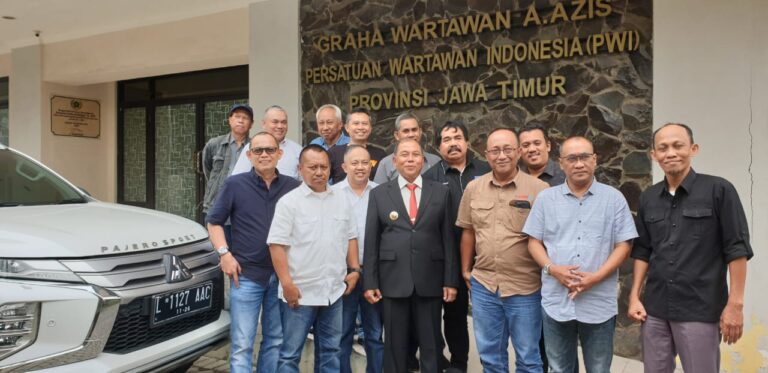 Pj Bupati Jombang Kunjungi PWI Jatim, Bahas Penertiban Aset Daerah dan Dongkrak Wisata