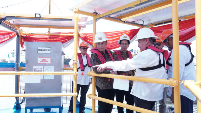 Kedaireka ITS Luncurkan Wahana Apung Multiguna Navigasi