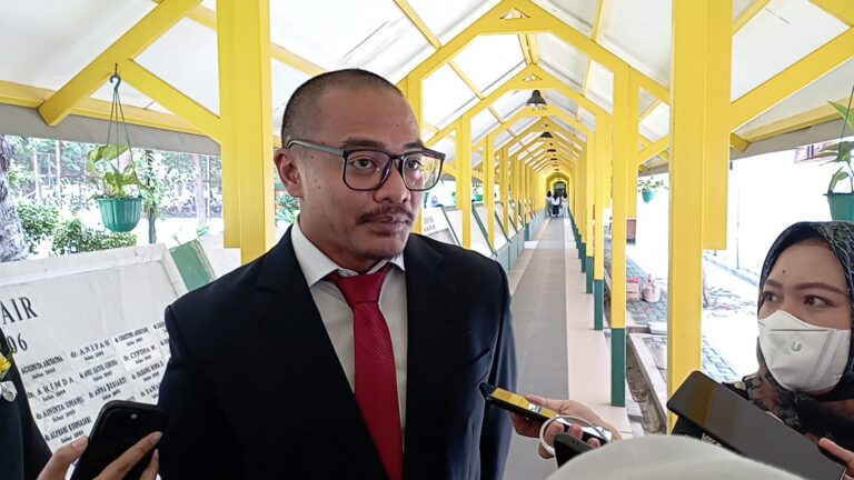 Dokter Bedah Syaraf ini Kini Jadi Motivator Pejuang Kanker