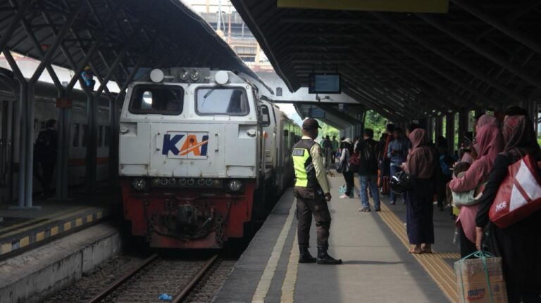 Jelang Libur Nyepi, 20.914 Penumpang Berangkat dari Daop 8 Surabaya