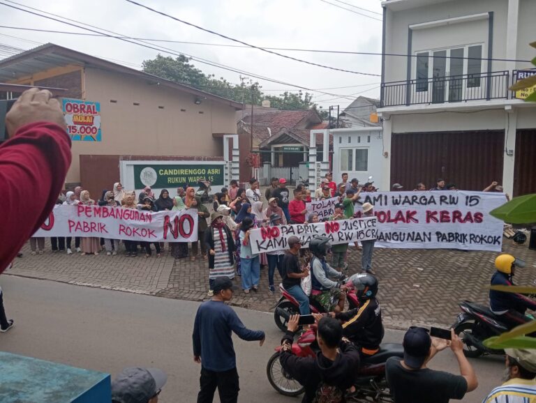 Ratusan Warga Demo, Keberatan Berdirinya Pabrik Rokok di Singosari Malang