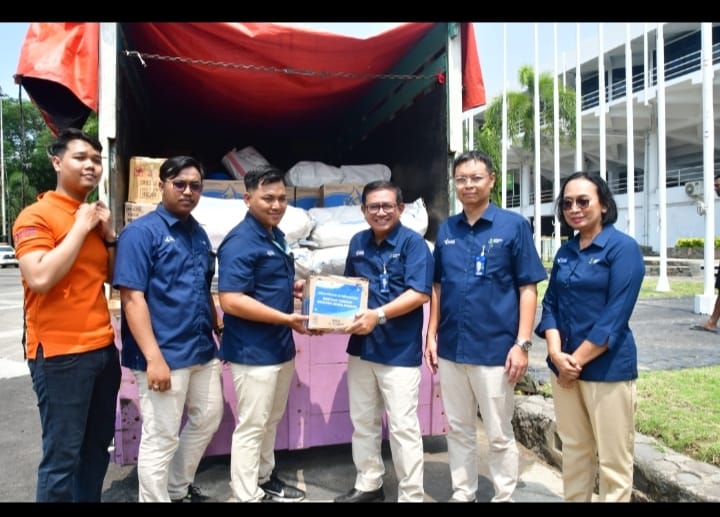 Petro Gresik Gerak Cepat Kirim Bantuan Korban Gempa di Bawean