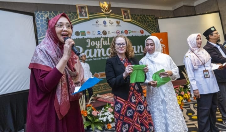 Hari Bahagia se-Dunia, Hotel Ciputra World Berbagi Kebahagiaan Bersama Anak Yatim Piatu