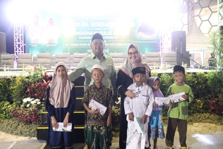 Bupati Gresik Resmikan Masjid KH Robbach Ma’sum, di Komplek Islamic Centre Balongpanggang