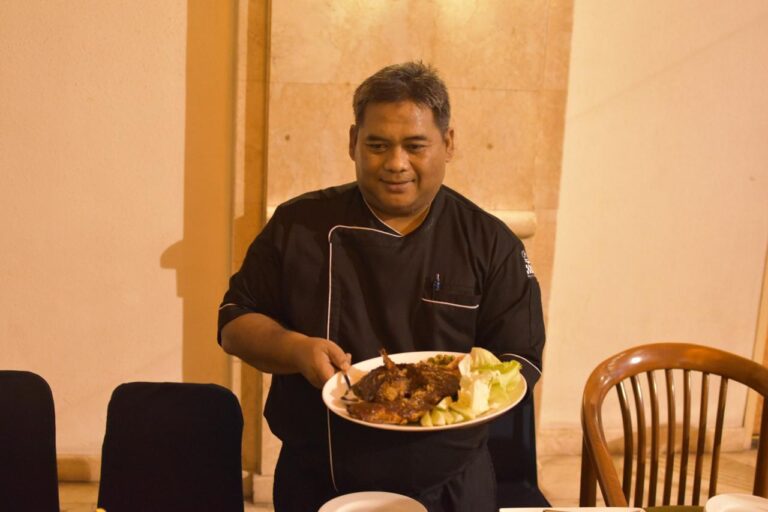 Enaknya Menu Kikil dan Kepala Ikan di Surabaya Suites Hotel