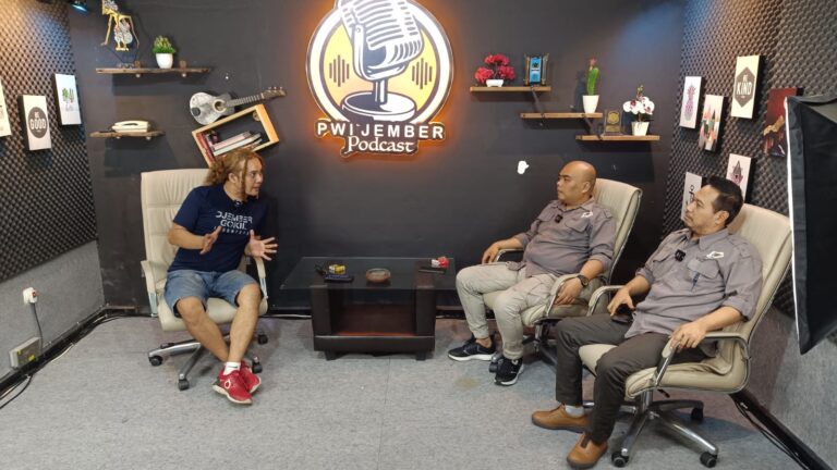 Peringati HPN 2024, Ratusan Wartawan di Jatim Ikuti OKK di Jember