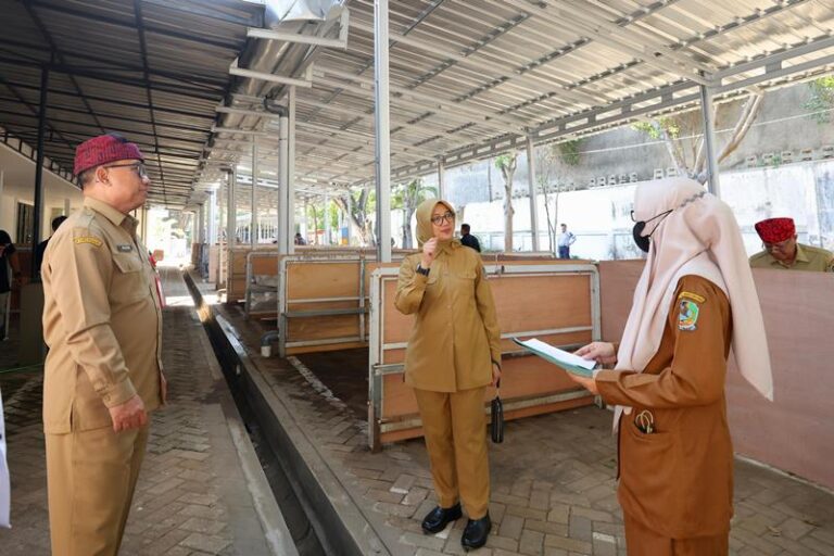 Tempat relokasi pedagang Pasar Banyuwangi di aeral Gedung Wanita Paramita Kencana. (Foto/Humas Pemkab Banyuwangi)