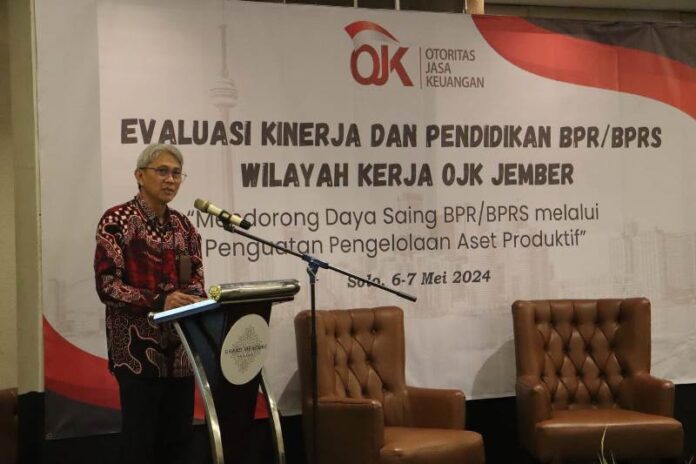 Kepala OJK Jember Hardi Rofiq Nasution. (Foto/OJK Jember)