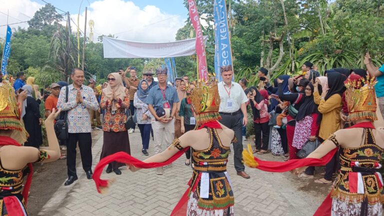 Dinilai Berhasil, Kampung KB Banyuwangi Jadi Percontohan di Indonesia